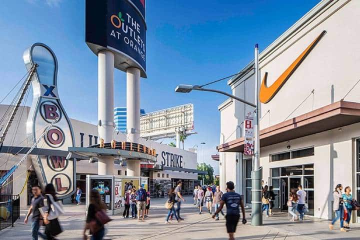 The Outlets at Orange, Orange